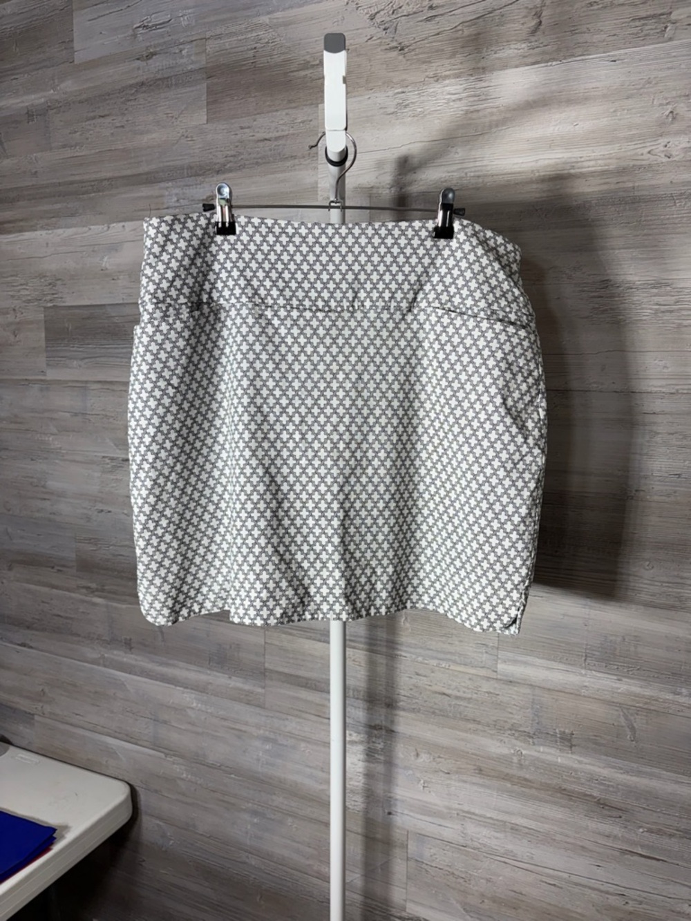 Gray & White Geometric Mini Skort 1894